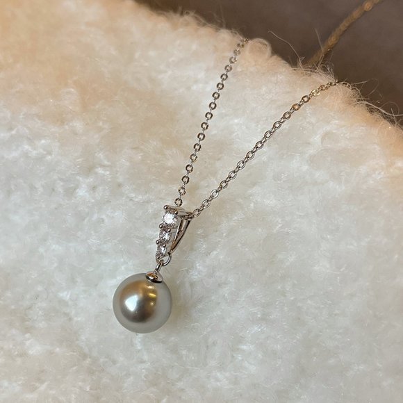 GOLICC Simple Grey Pearl Necklace - Picture 4 of 10